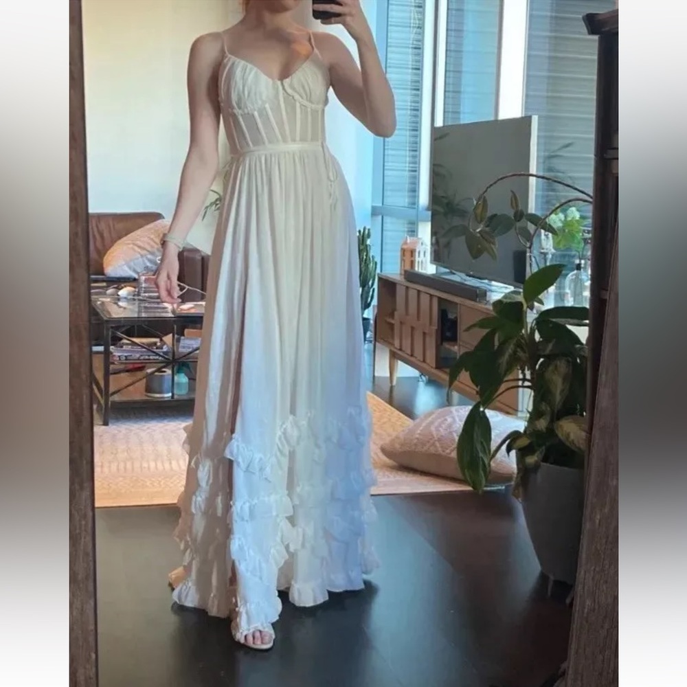 V Chapman Carmen Dress White Size 6